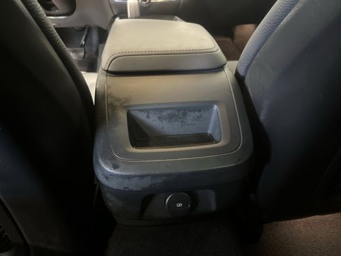 Used 2025 Volvo V60 B5 Cross Country Plus image 31