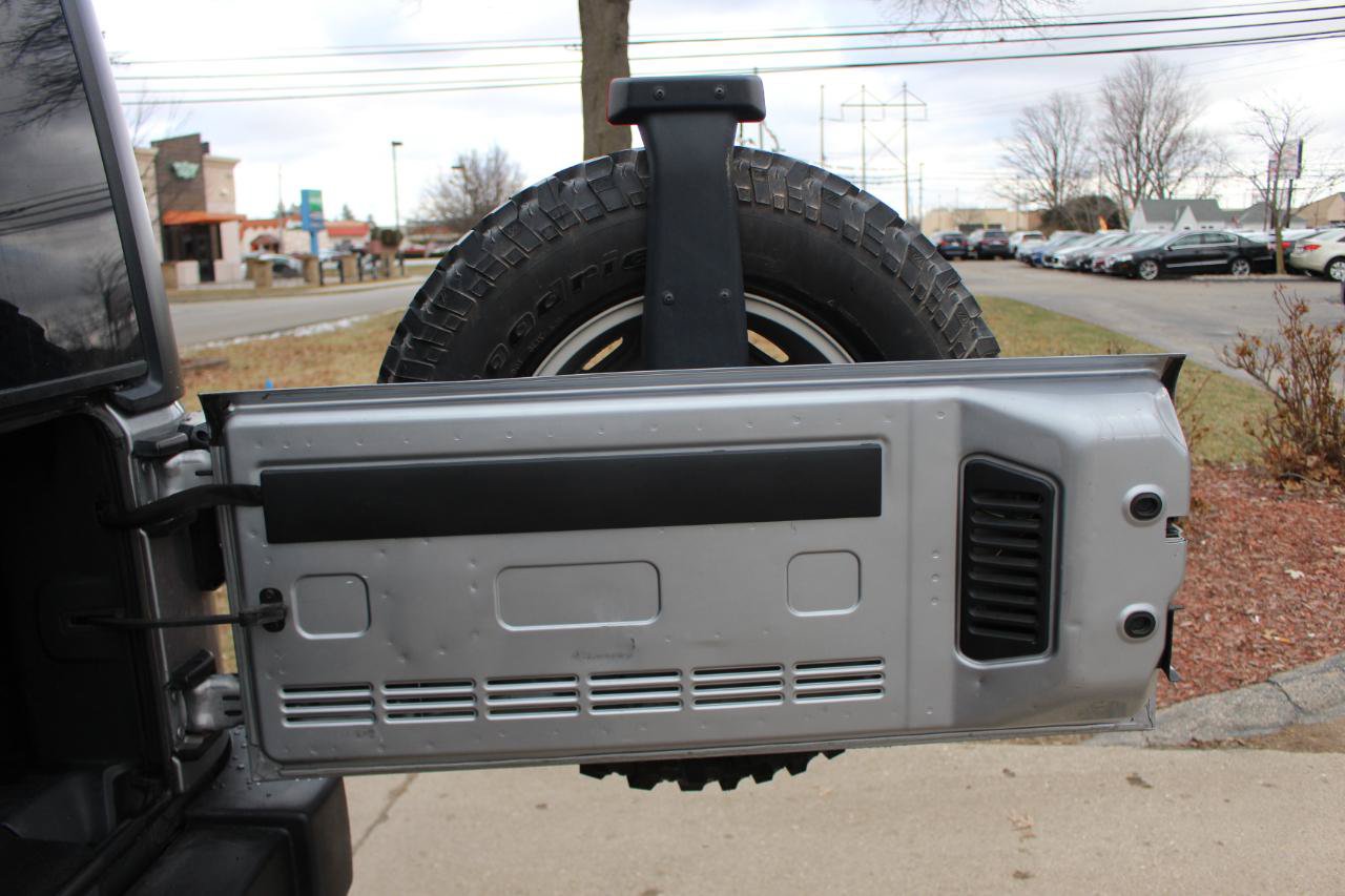 Used 2016 Jeep Wrangler Unlimited Rubicon AWD/4WD image 37