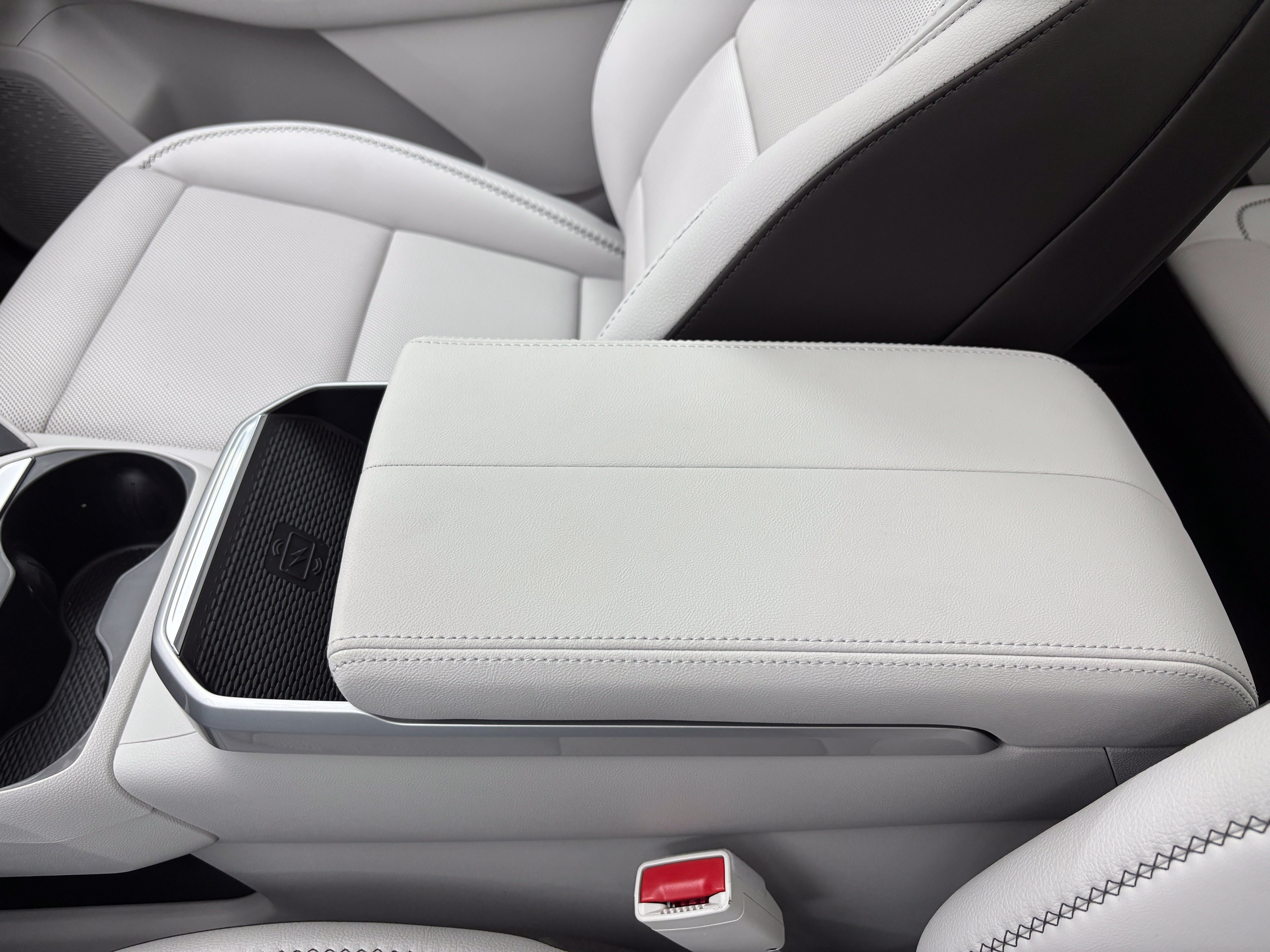 New 2027 GMC Terrain Denali w/ LPO, Floor Liner Package AWD/4WD image 32