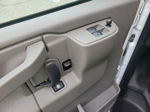 Used 2025 GMC Savana 2500 w/ Driver Convenience Package RWD image 19