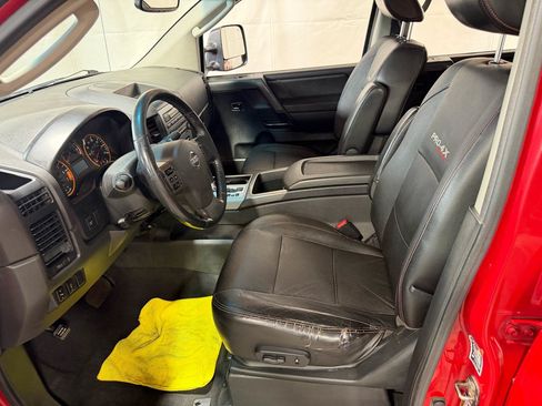 Used 2010 Nissan Titan XE AWD/4WD image 24