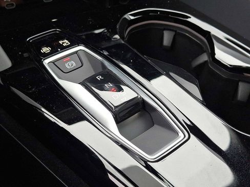 New 2025 Audi Q5 Premium image 13