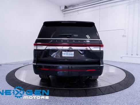 Used 2022 Lincoln Navigator Reserve AWD/4WD image 35