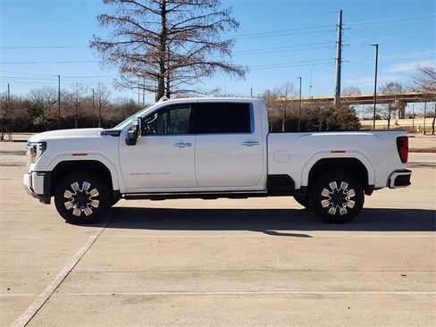 Used 2024 GMC Sierra 2500 Denali w/ Denali Reserve Package image 4