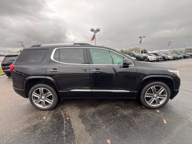 Used 2019 GMC Acadia Denali w/ Technology Package AWD/4WD image 4