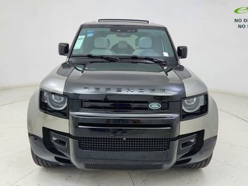 Used 2025 Land Rover Defender 110 X image 2