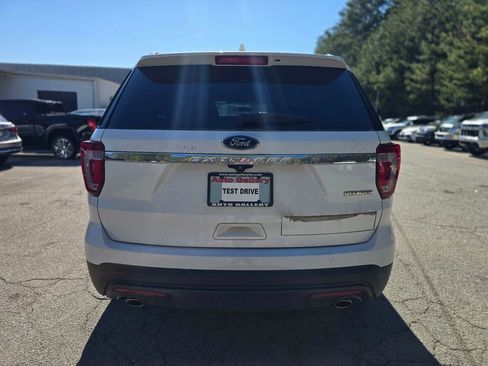 Used 2016 Ford Explorer FWD image 6