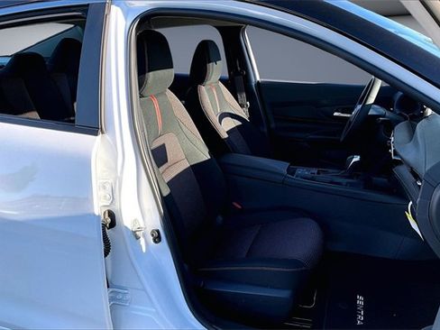 New 2026 Nissan Sentra SR image 10