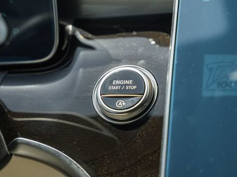 New 2026 Mercedes-Benz C 300 4MATIC Sedan image 26