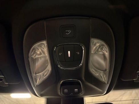 Used 2024 Jeep Compass Trailhawk AWD/4WD image 28