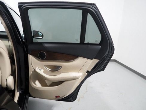 Used 2022 Mercedes-Benz GLC 300 4MATIC image 55