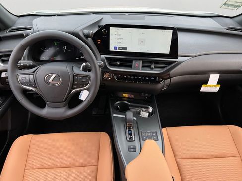 New 2025 Lexus UX 300h AWD image 9