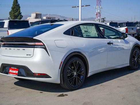 New 2026 Toyota Prius Plug-In Hybrid image 9