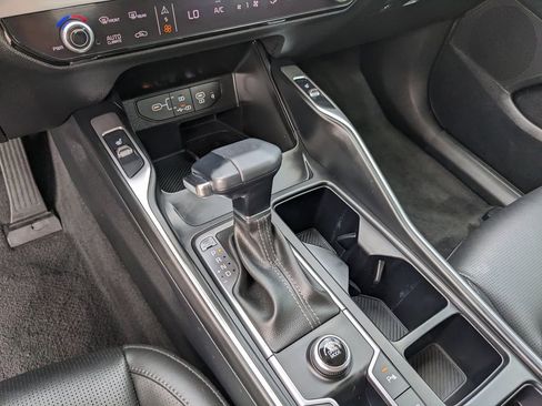 Certified 2025 Kia Sorento S FWD image 28