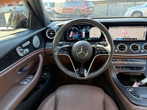 Used 2023 Mercedes-Benz E 450 4MATIC Sedan image 6