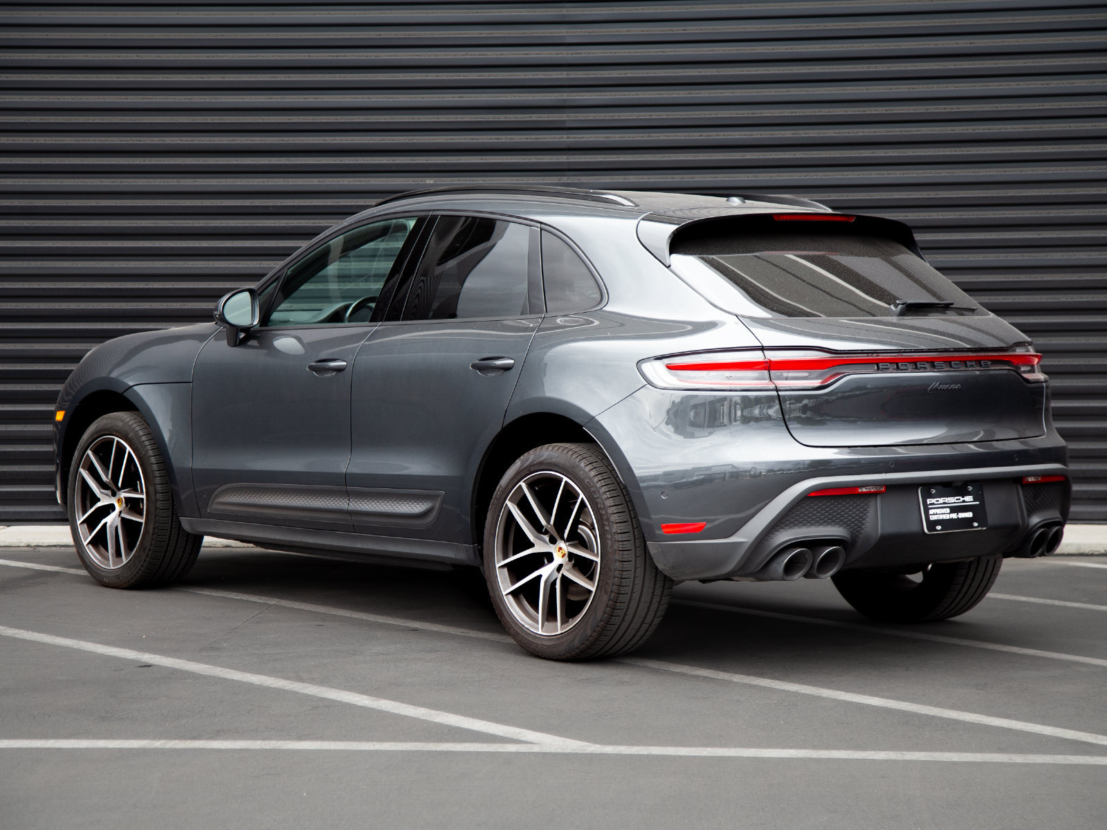 Certified 2023 Porsche Macan Turbo AWD/4WD image 3