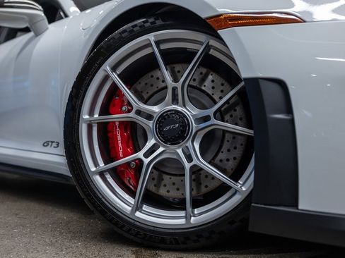 Used 2025 Porsche 911 GT3 image 18