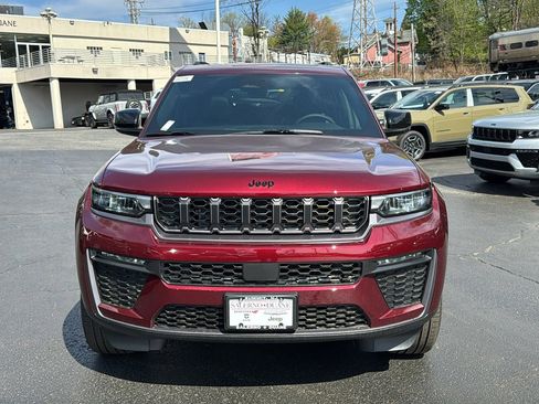 New 2026 Jeep Grand Cherokee L Limited AWD/4WD image 2