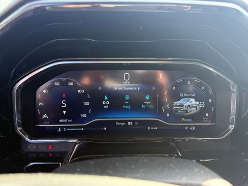 Used 2023 Chevrolet Silverado 1500 LT w/ Safety Package image 11