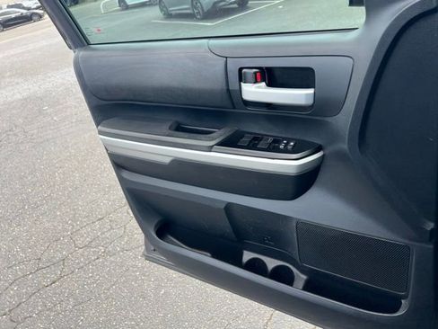 Used 2015 Toyota Tundra SR5 w/ SR5 Upgrade Package image 19