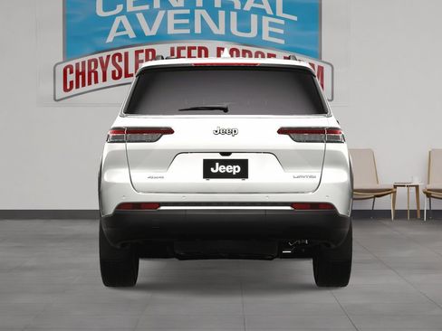 New 2025 Jeep Grand Cherokee L Limited w/ MOPAR Finishing Package image 10