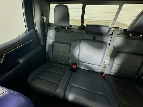 Used 2022 Chevrolet Silverado 1500 High Country w/ High Country Premium Package AWD/4WD image 12