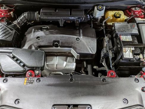 Used 2018 Buick Envision Essence image 32