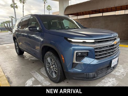 Certified 2025 Chevrolet Traverse LT image 4