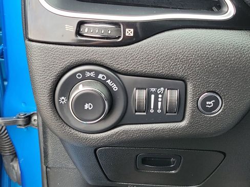 Certified 2023 Jeep Cherokee Altitude Lux image 13