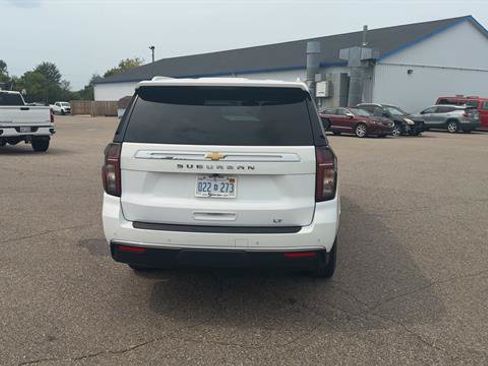 Used 2022 Chevrolet Suburban LT AWD/4WD image 32