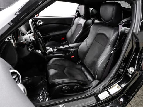 Used 2012 Nissan 370Z Touring w/ Sport Pkg RWD image 37