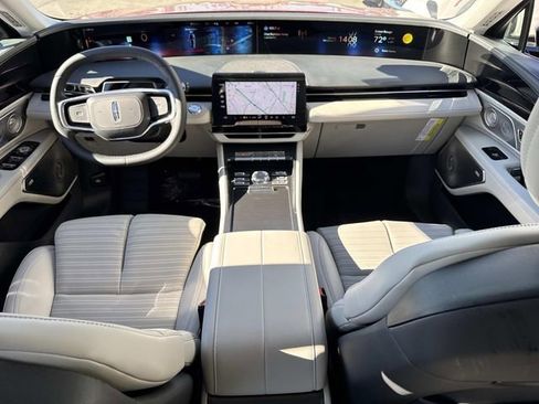 New 2026 Lincoln Nautilus Reserve image 16