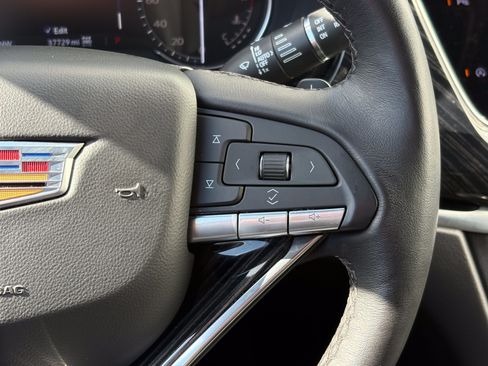 Certified 2025 Cadillac XT6 Premium Luxury AWD/4WD image 21
