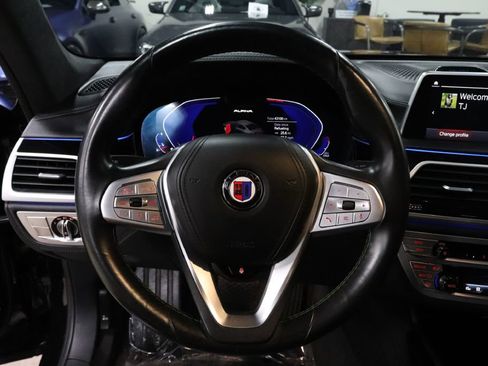 Used 2022 BMW ALPINA B7 xDrive image 27
