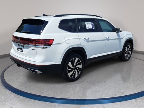 Used 2025 Volkswagen Atlas SE AWD/4WD image 5