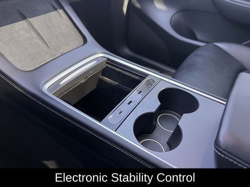 Used 2021 Tesla Model Y Performance image 20