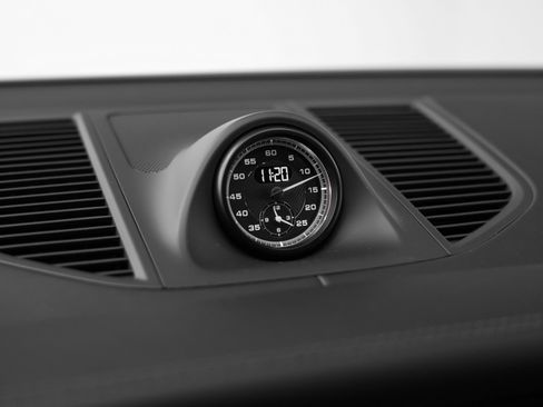 New 2025 Porsche Macan Turbo image 39