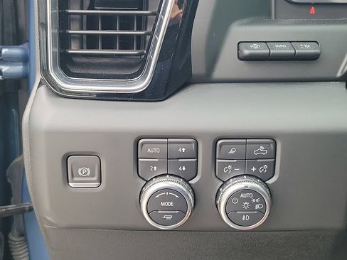 Used 2024 GMC Sierra 1500 Denali Ultimate AWD/4WD image 16