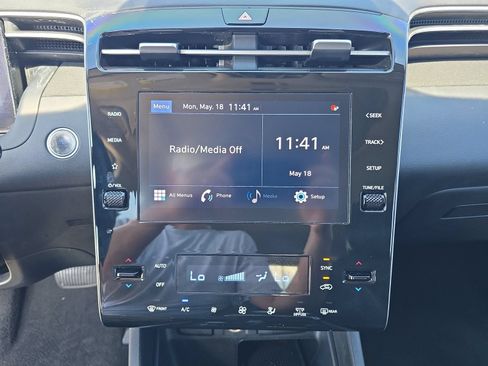 Used 2023 Hyundai Tucson SEL w/ Convenience Package FWD image 17