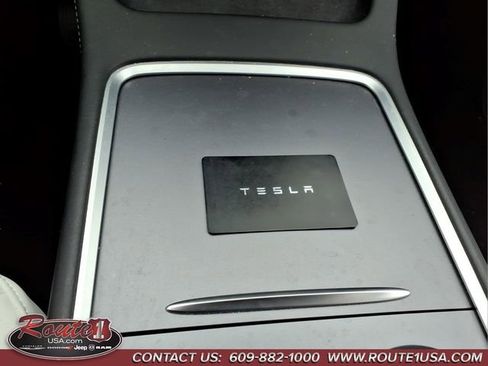Used 2022 Tesla Model Y Long Range AWD/4WD image 28