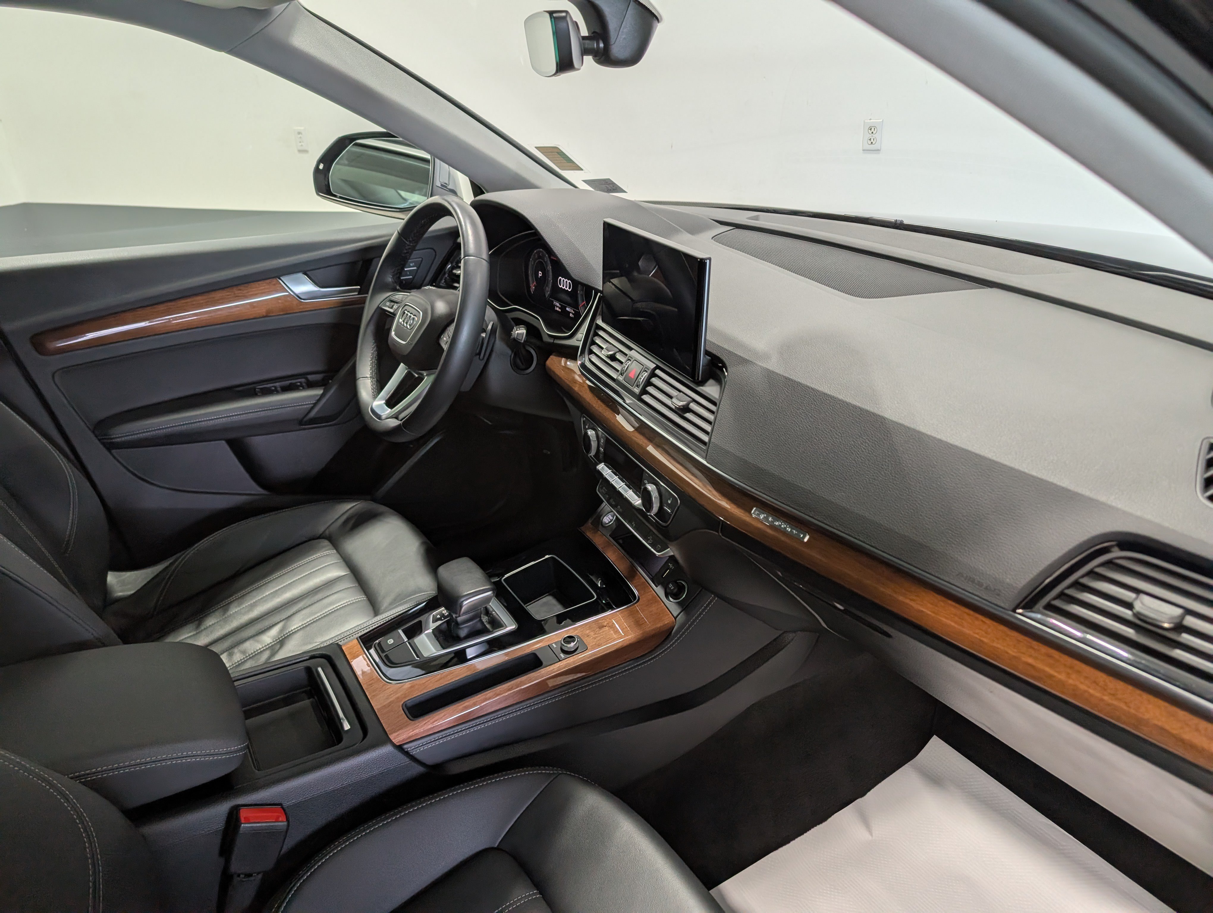 Used 2022 Audi Q5 2.0T Premium Plus AWD/4WD image 17