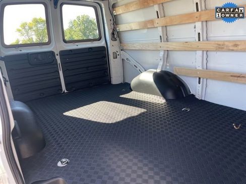 Used 2024 Chevrolet Express 2500 Work Van w/ Driver Convenience Package image 17