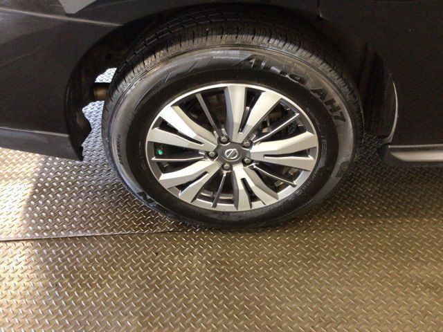 Used 2020 Nissan Pathfinder S AWD/4WD image 32