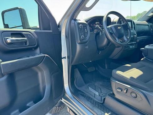 Used 2024 Chevrolet Silverado 2500 Custom w/ Custom Value Package AWD/4WD image 14