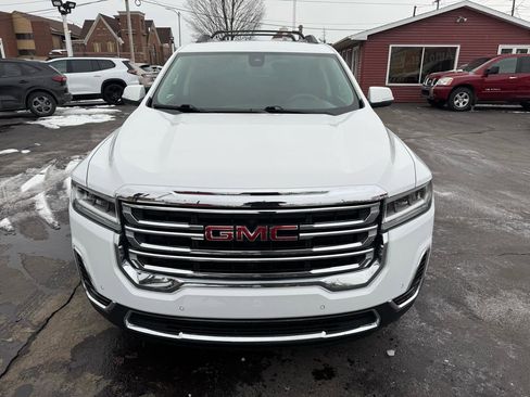 Used 2023 GMC Acadia SLE w/ Driver Convenience Package image 2