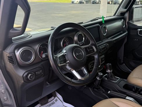 Used 2018 Jeep Wrangler Unlimited Rubicon AWD/4WD image 47