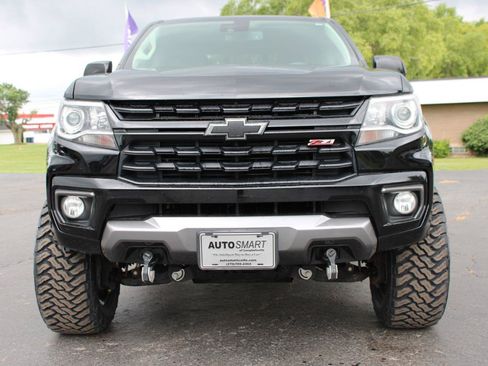 Used 2021 Chevrolet Colorado Z71 w/ Z71 Midnight Edition AWD/4WD image 2