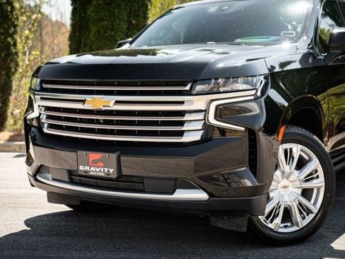 Used 2021 Chevrolet Suburban High Country w/ Premium Package image 2