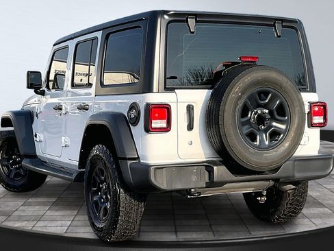 Used 2022 Jeep Wrangler Unlimited Sport image 11