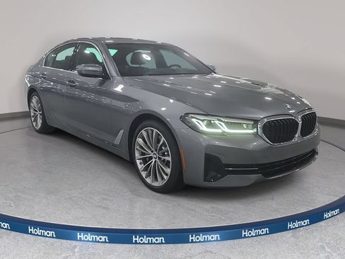 Certified 2023 BMW 530i w/ Premium Package RWD image 3